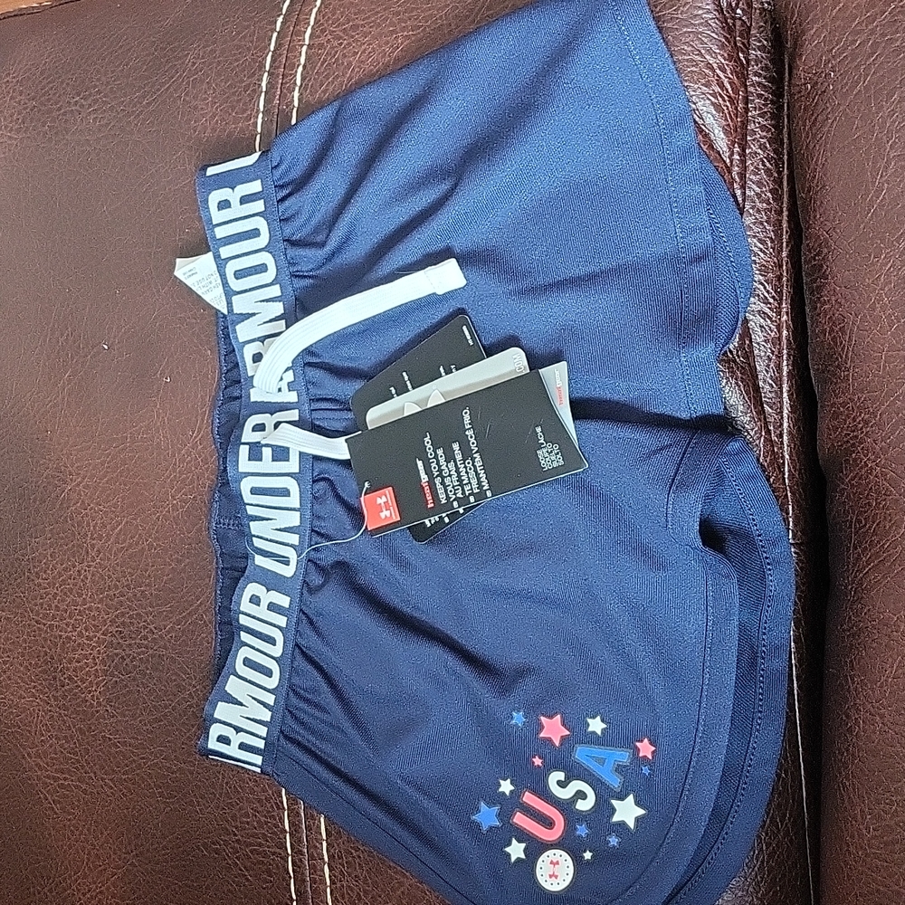 Girls ysm Under Armour shorts NWT